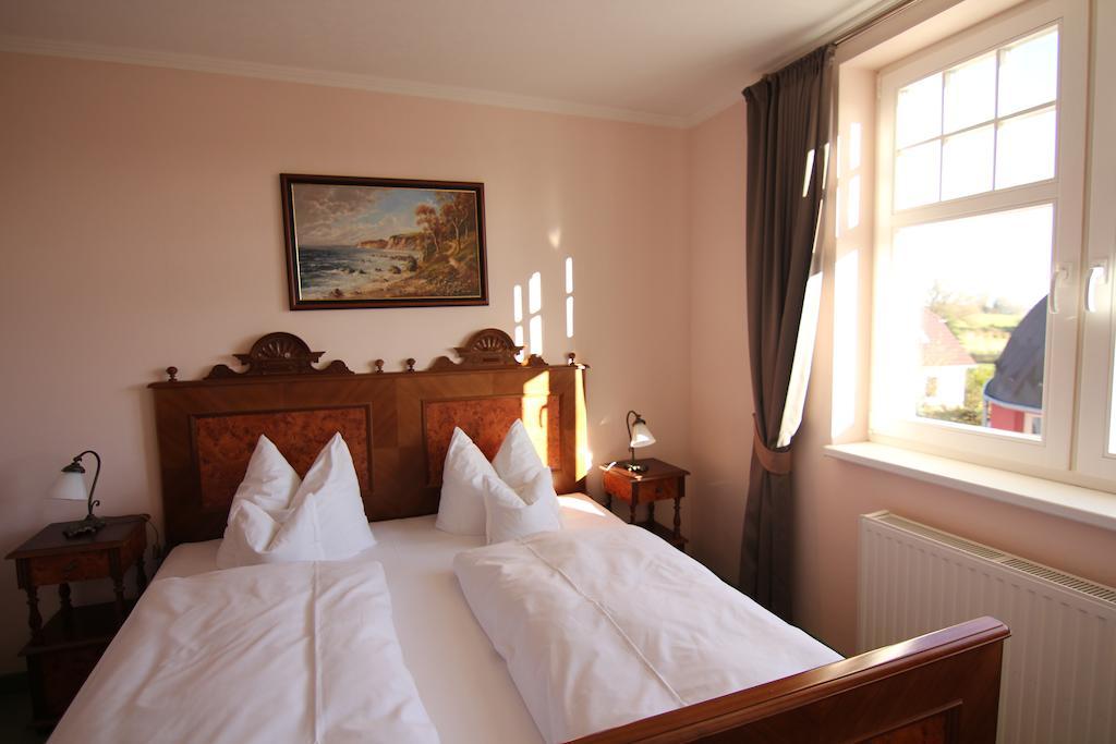 Hotel Zum Strandlaufer Ahrenshoop Habitación foto